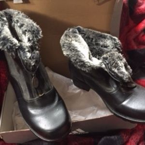 Ladies Snowboots-"Trotters" Blizzard /Brand New